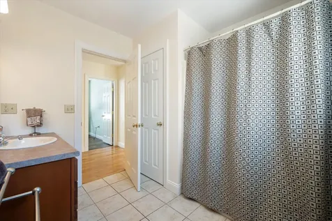 19 Crestview Drive Orono ME 04473