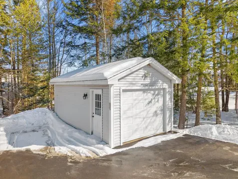 19 Crestview Drive Orono ME 04473