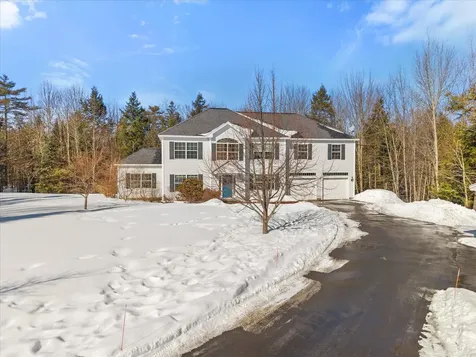19 Crestview Drive Orono ME 04473