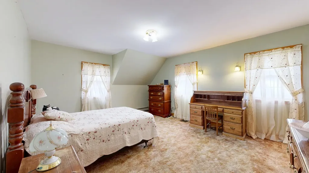 1696 Federal Road Livermore ME 04253