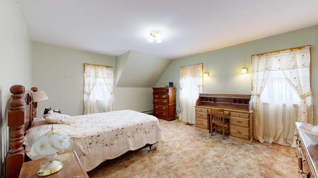 1696 Federal Road Livermore ME 04253