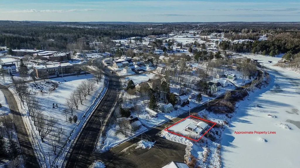 9 Grove Street Machias ME 04654