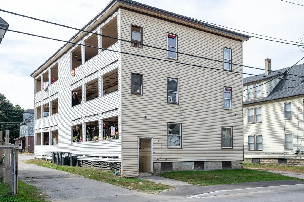 25 Falmouth Street Rumford ME 04276