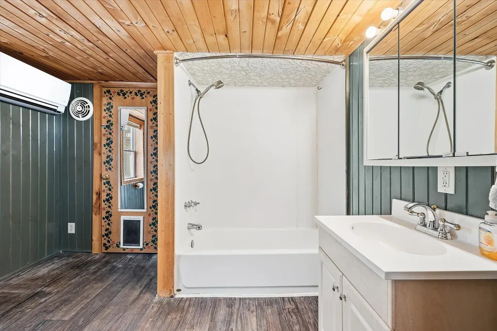 42 Coldbrook Road Hampden ME 04444