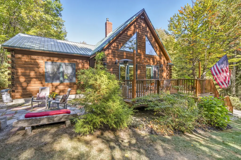 27 Bull Run Gray ME 04039
