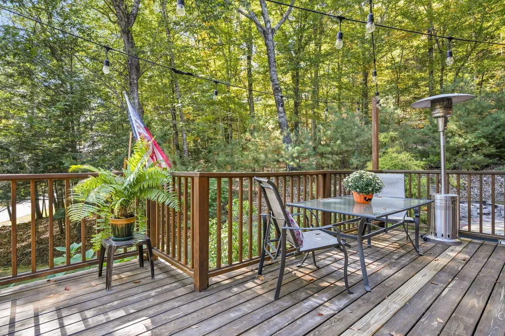 27 Bull Run Gray ME 04039