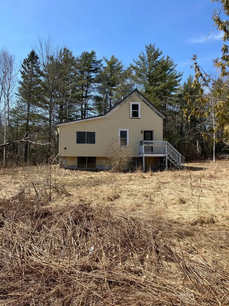 307 Main Street Baileyville ME 04694