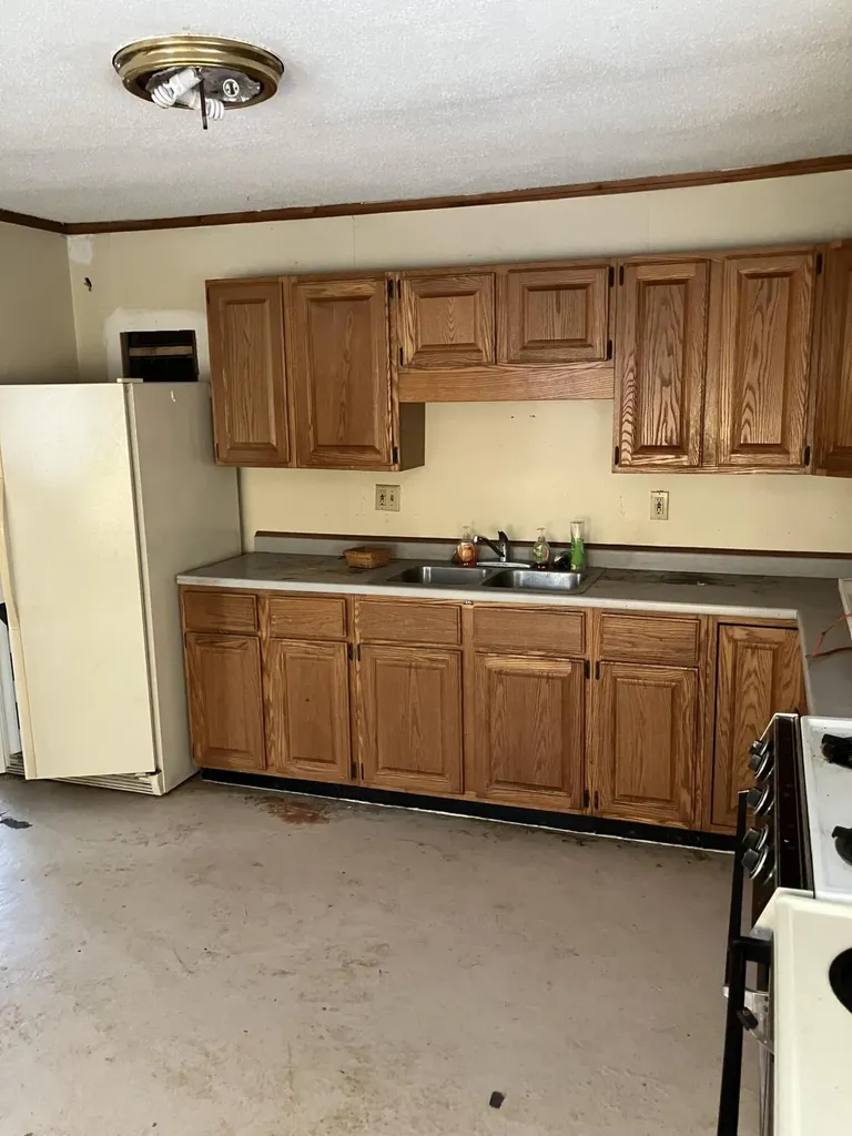 307 Main Street Baileyville ME 04694