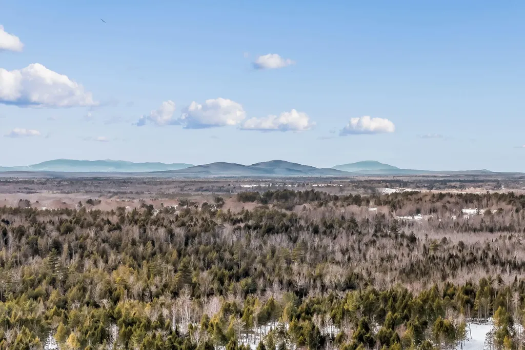 291 White Point Estates Road Lincoln ME 04457