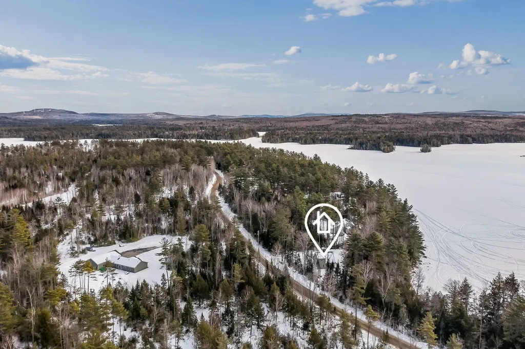 291 White Point Estates Road Lincoln ME 04457