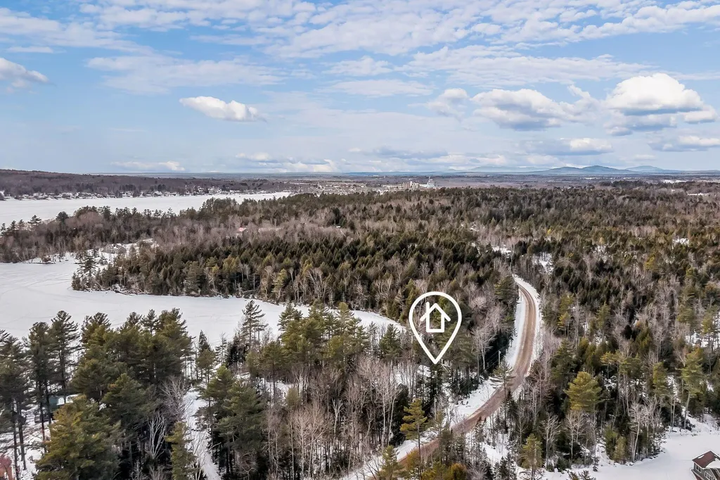 291 White Point Estates Road Lincoln ME 04457