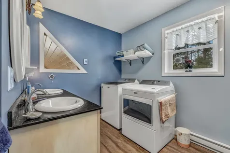 291 White Point Estates Road Lincoln ME 04457