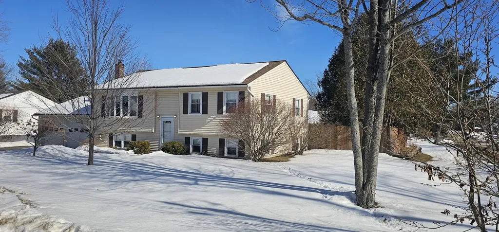 12 Harry Street Winslow ME 04901