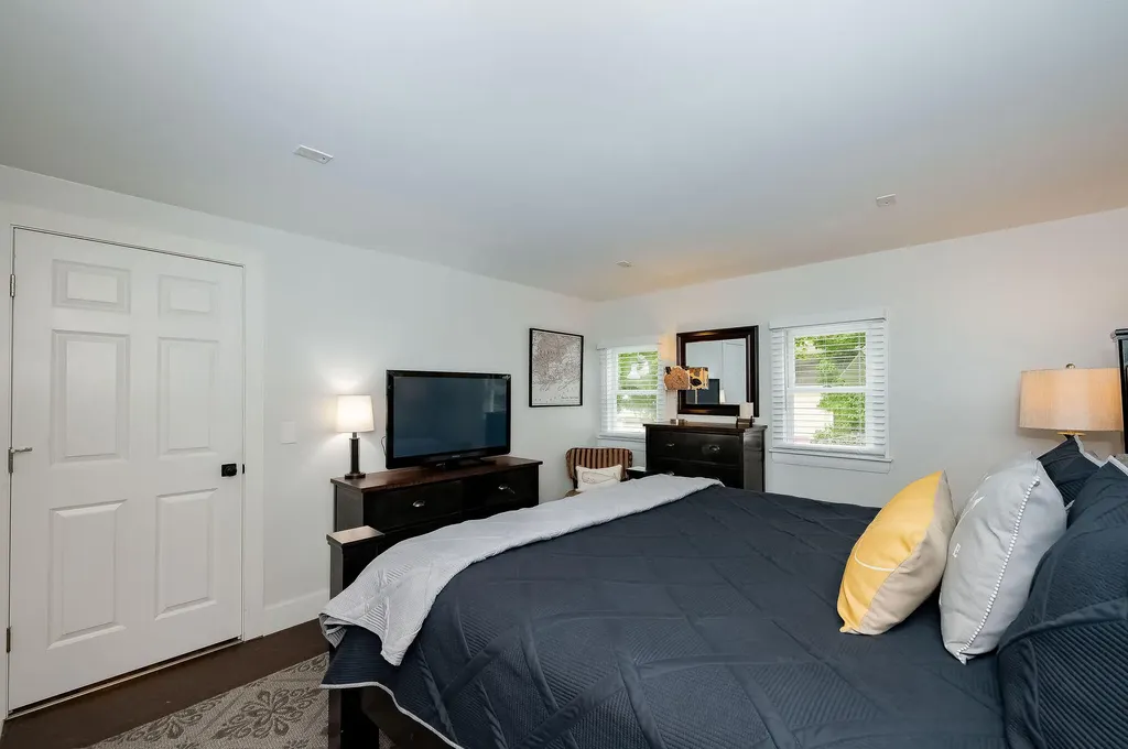 281 York Street York ME 03909