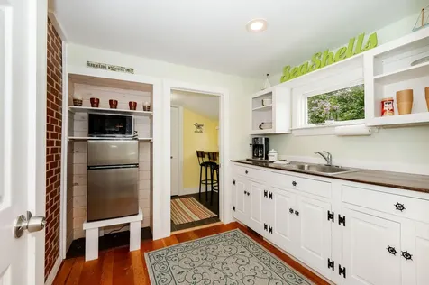 281 York Street York ME 03909