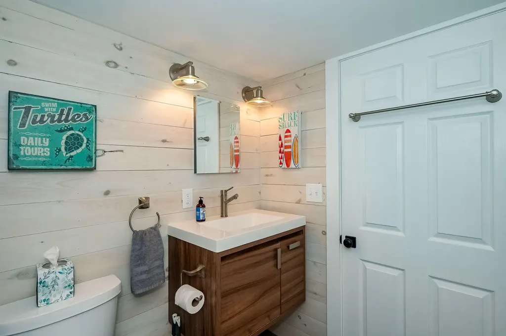 281 York Street York ME 03909