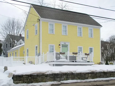 281 York Street York ME 03909