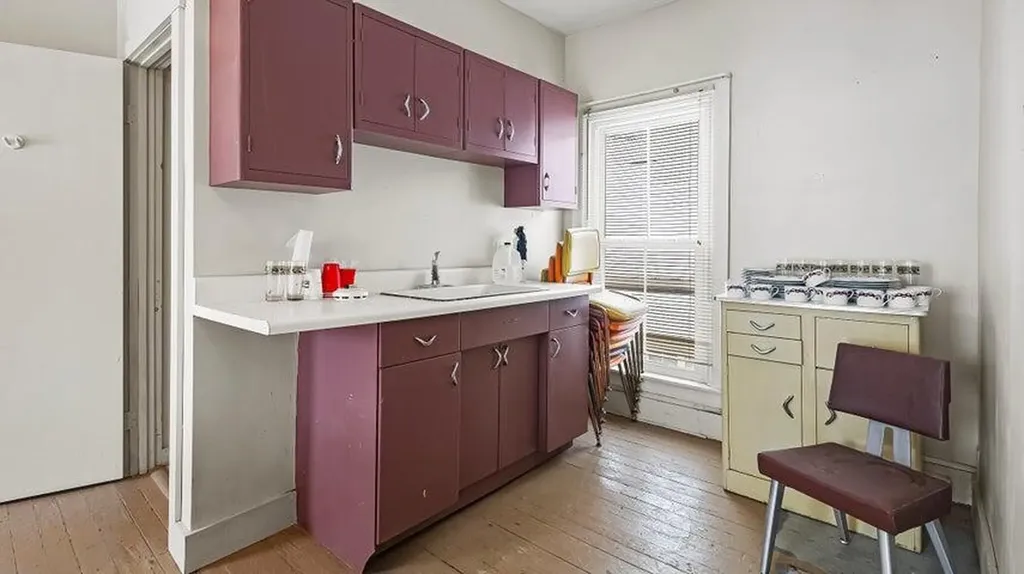859 W Main Street Dover-foxcroft ME 04426