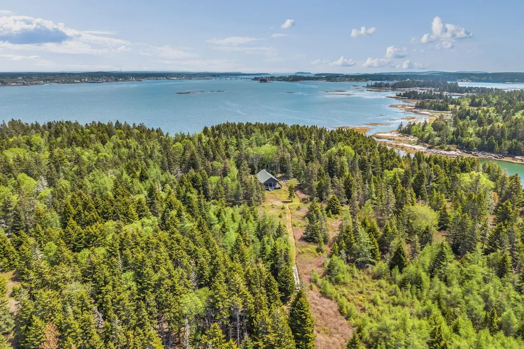 0 Pomp Island Beals ME 04611