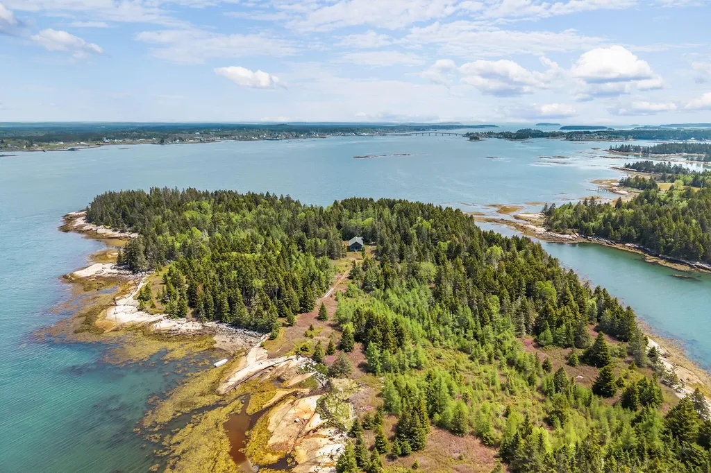 0 Pomp Island Beals ME 04611