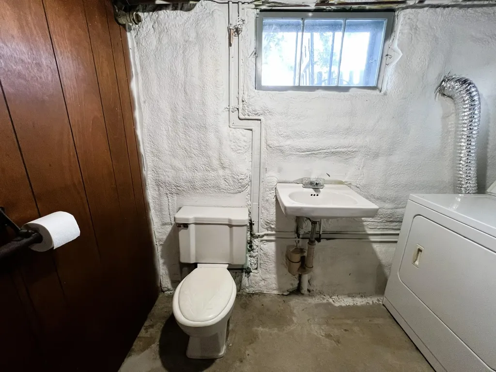18 Fowler Street Augusta ME 04330
