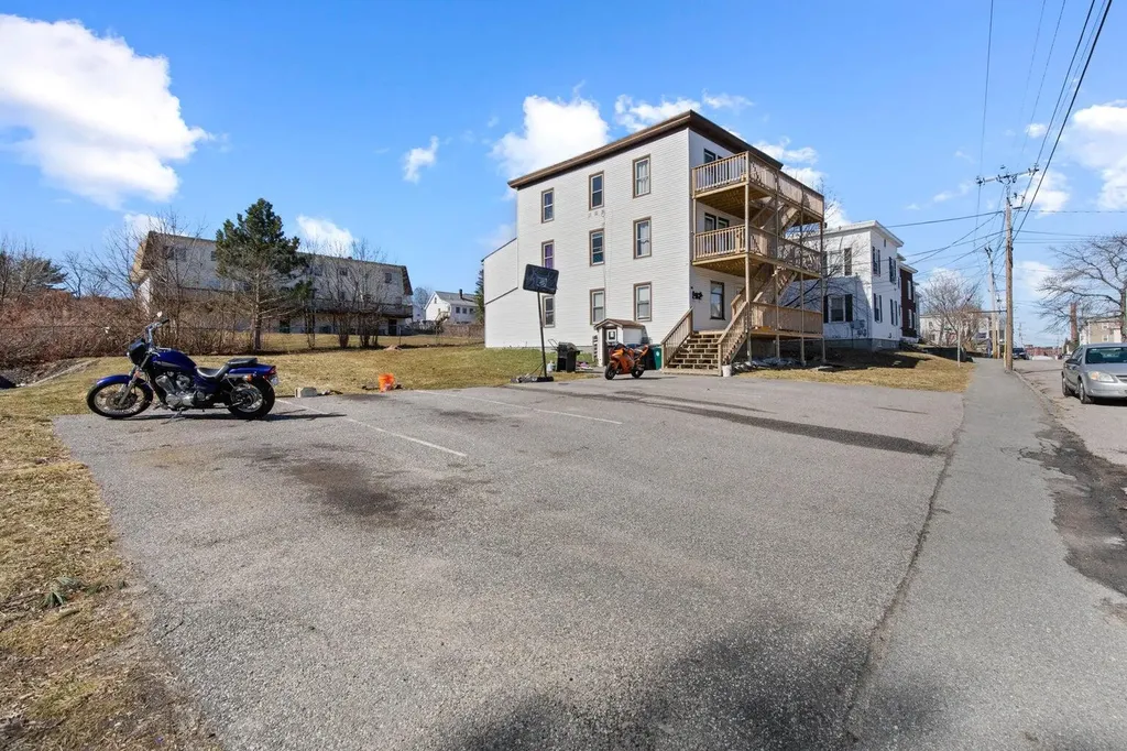 170 Cleaves Street Biddeford ME 04005