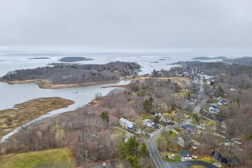 41 Mills Road Kennebunkport ME 04046