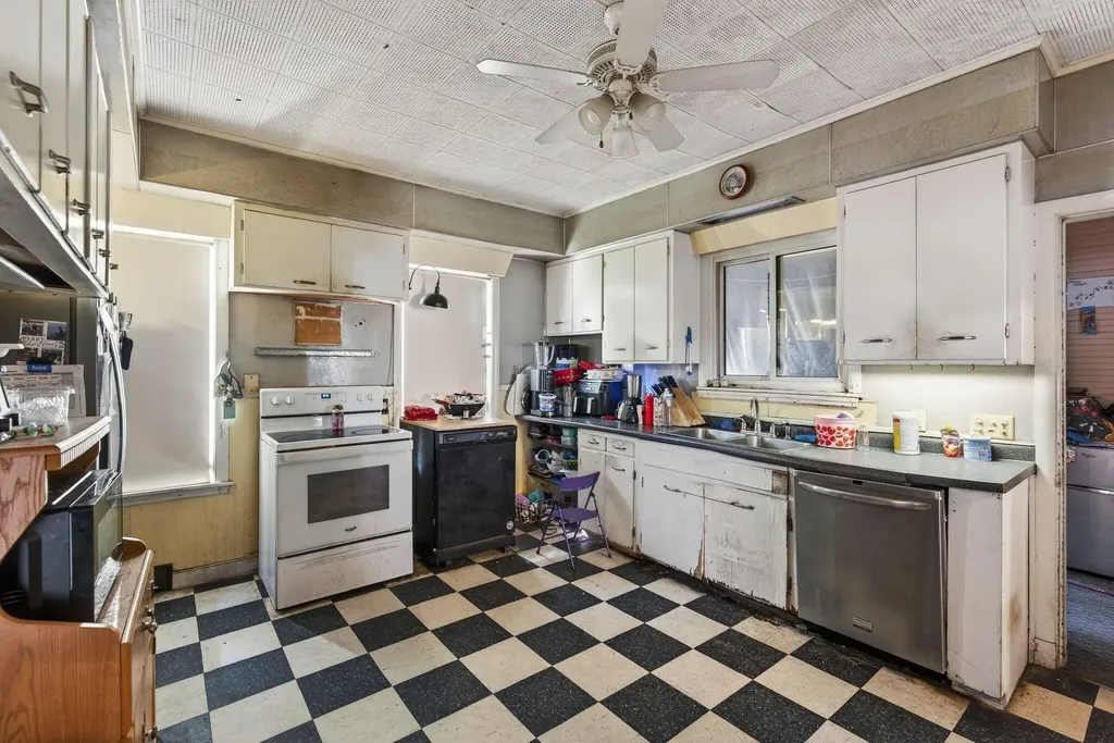 58 Central Avenue Lewiston ME 04240