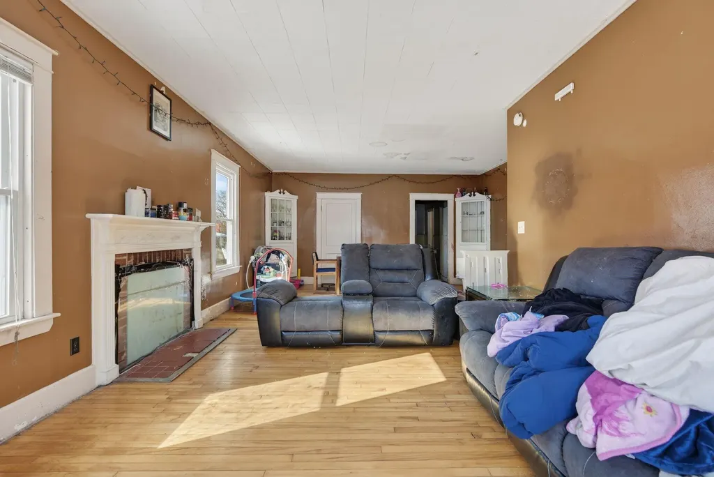58 Central Avenue Lewiston ME 04240