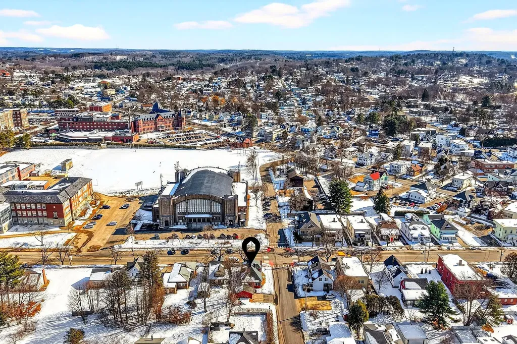 58 Central Avenue Lewiston ME 04240