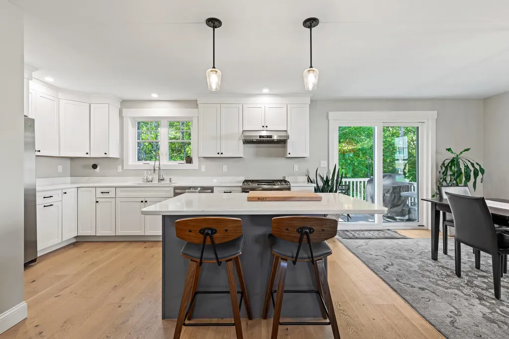 9 Cobblestone Street Falmouth ME 04105