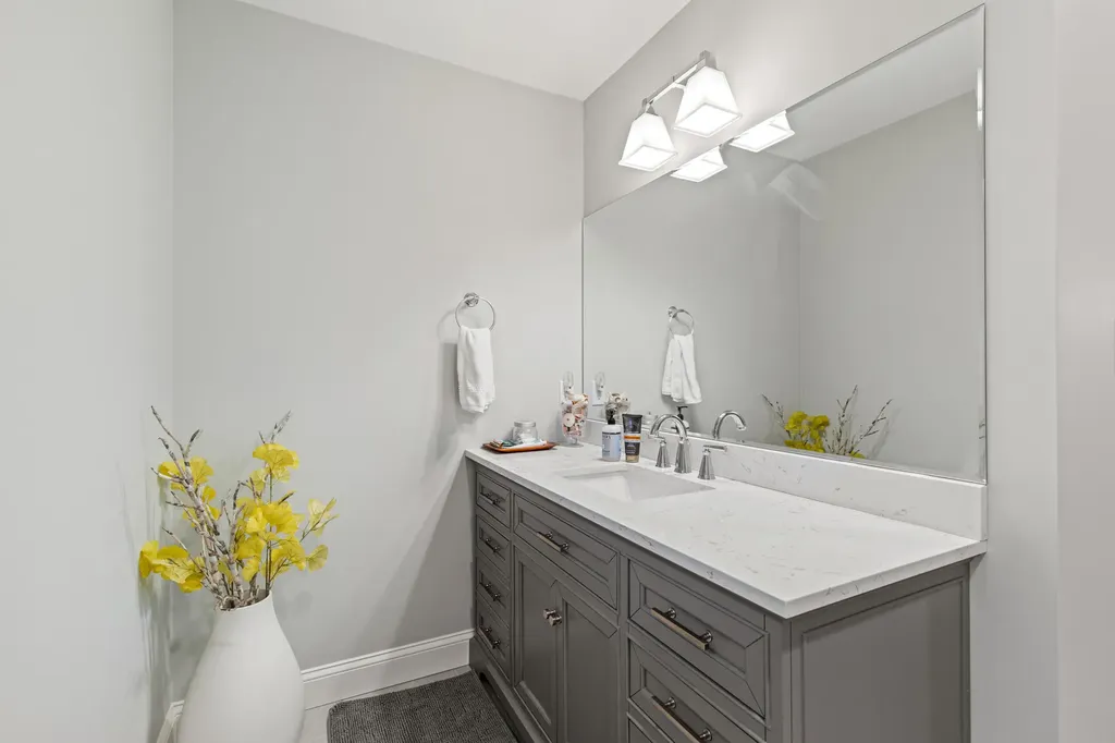 9 Cobblestone Street Falmouth ME 04105