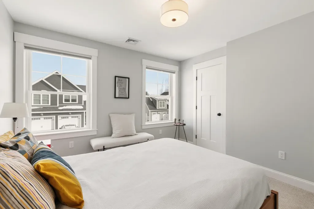 9 Cobblestone Street Falmouth ME 04105