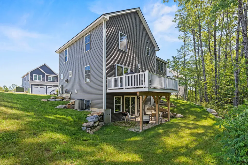 9 Cobblestone Street Falmouth ME 04105