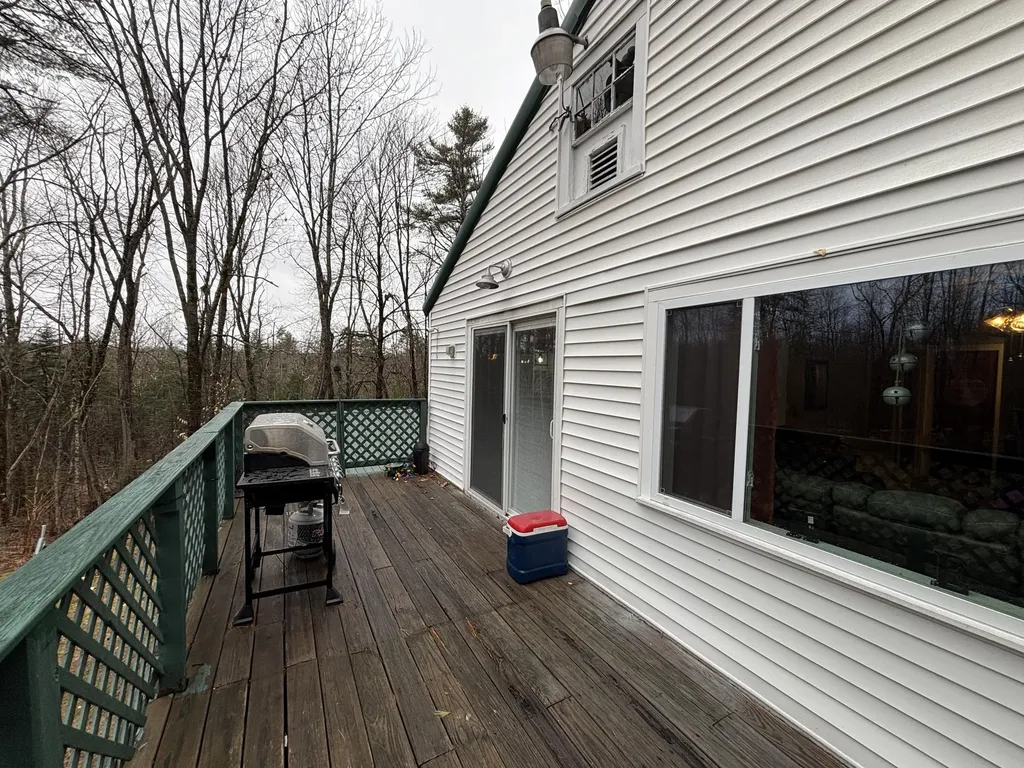732 Roosevelt Trail Casco ME 04015