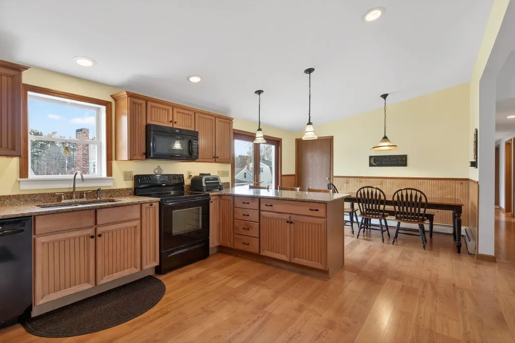 6 Priscilla Avenue Biddeford ME 04005