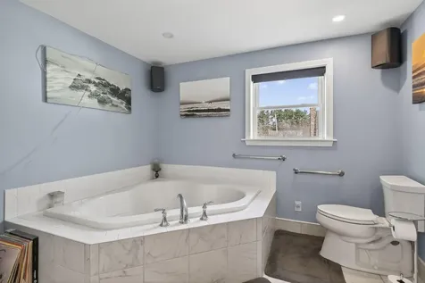 6 Priscilla Avenue Biddeford ME 04005
