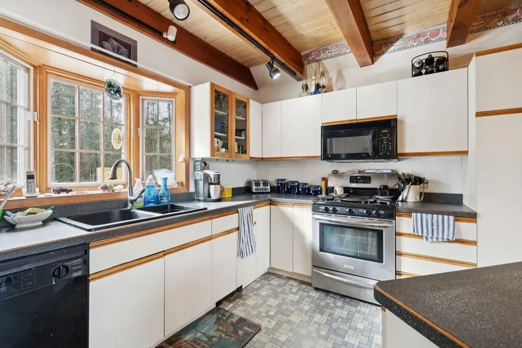 15 Macklin Lane Stoneham ME 04231