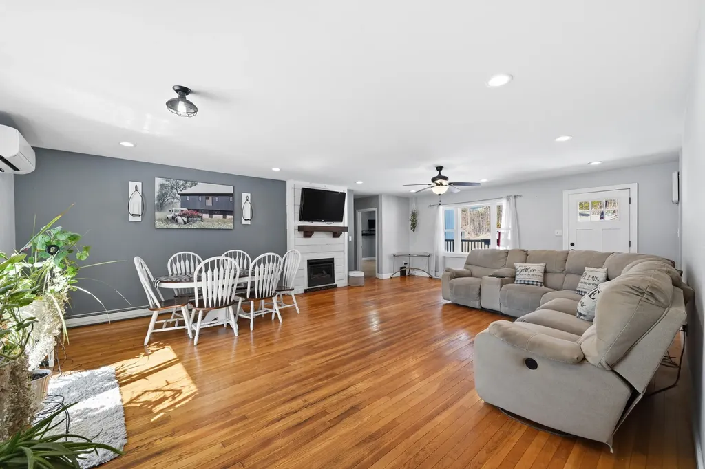102 Harlow Hill Road Mexico ME 04257