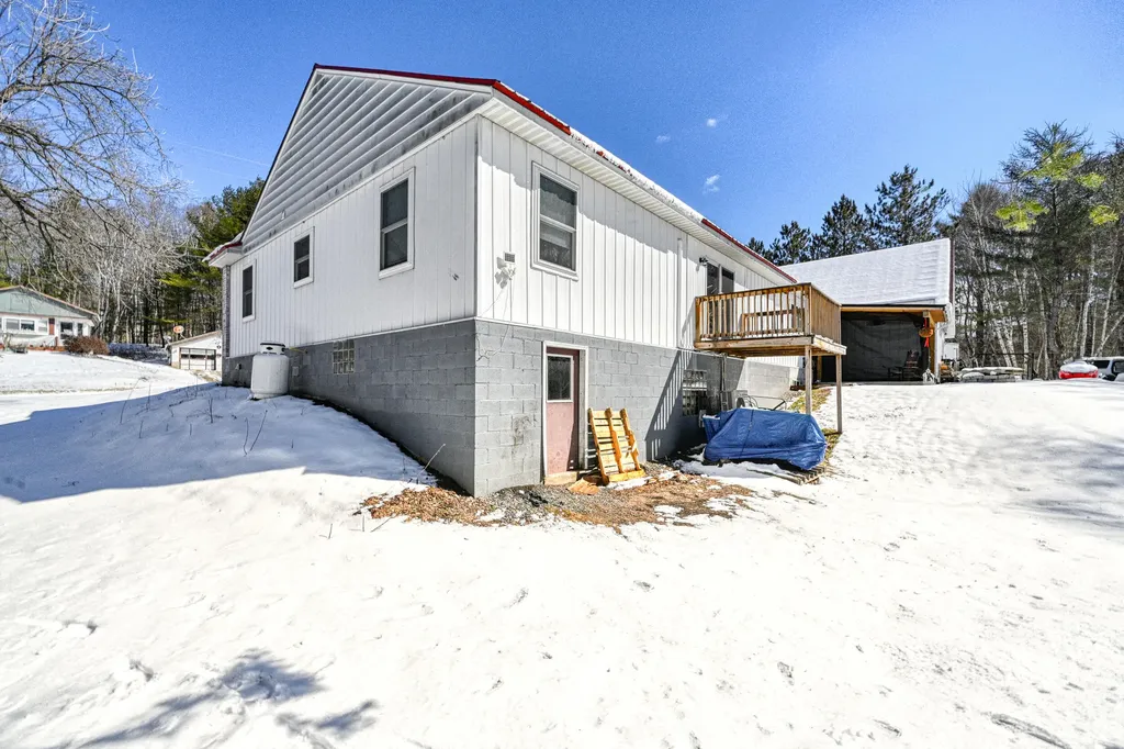 102 Harlow Hill Road Mexico ME 04257