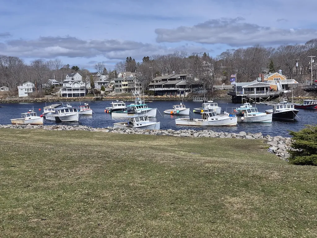 60 Pine Hill Road S York ME 03902