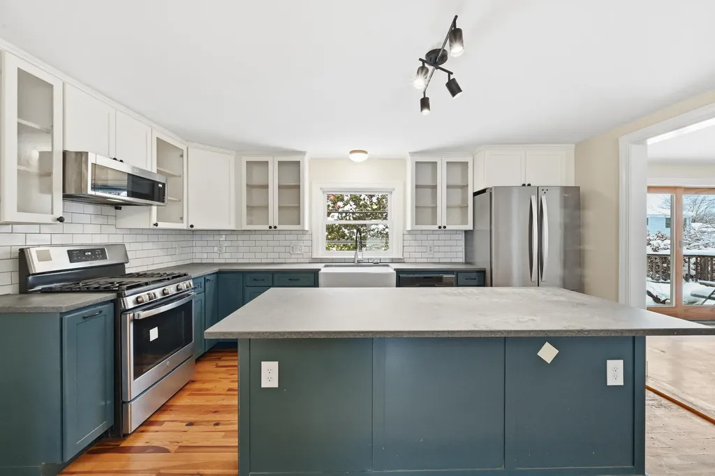 17 Glen Avenue Waterville ME 04901