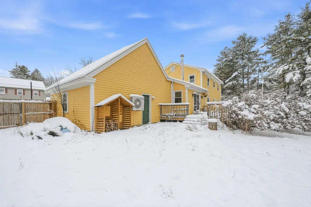 17 Glen Avenue Waterville ME 04901