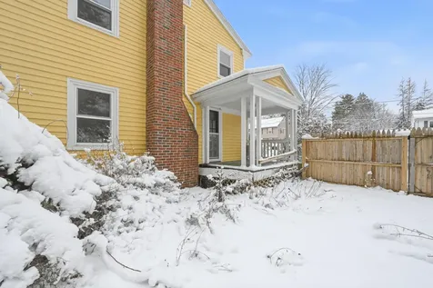 17 Glen Avenue Waterville ME 04901