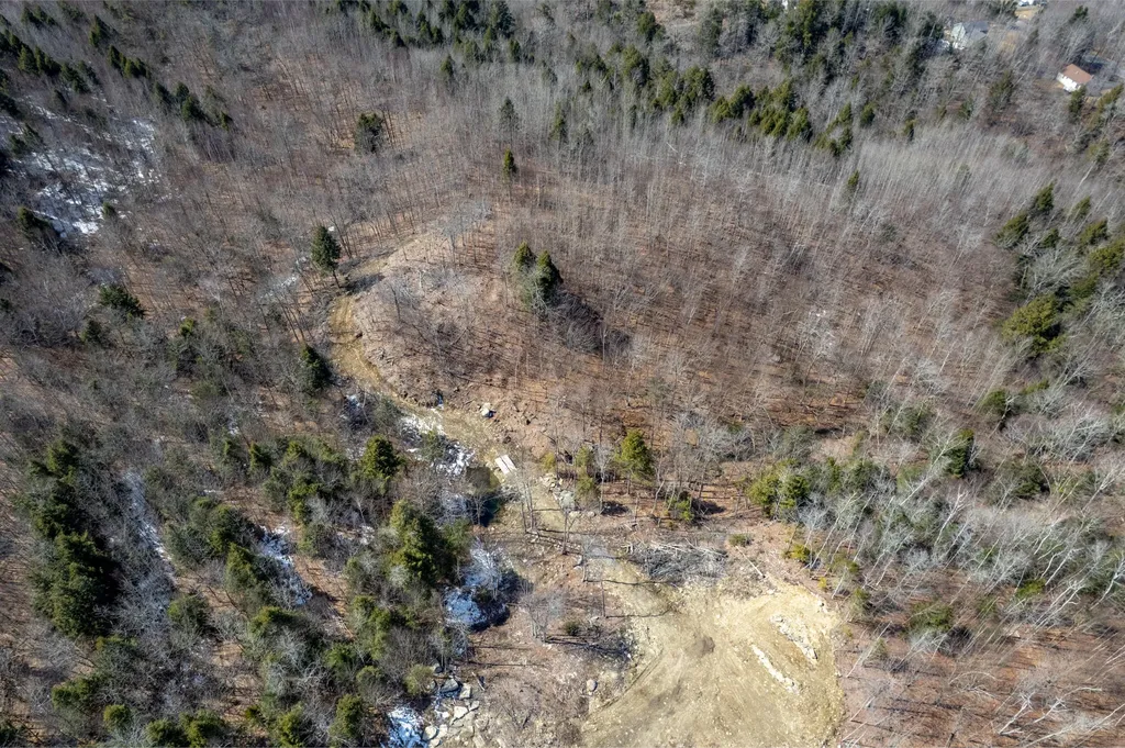 50 Kennard Road Newburgh ME 04444