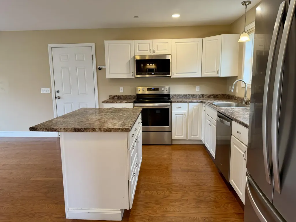 9 Pebble Lane Sanford ME 04073