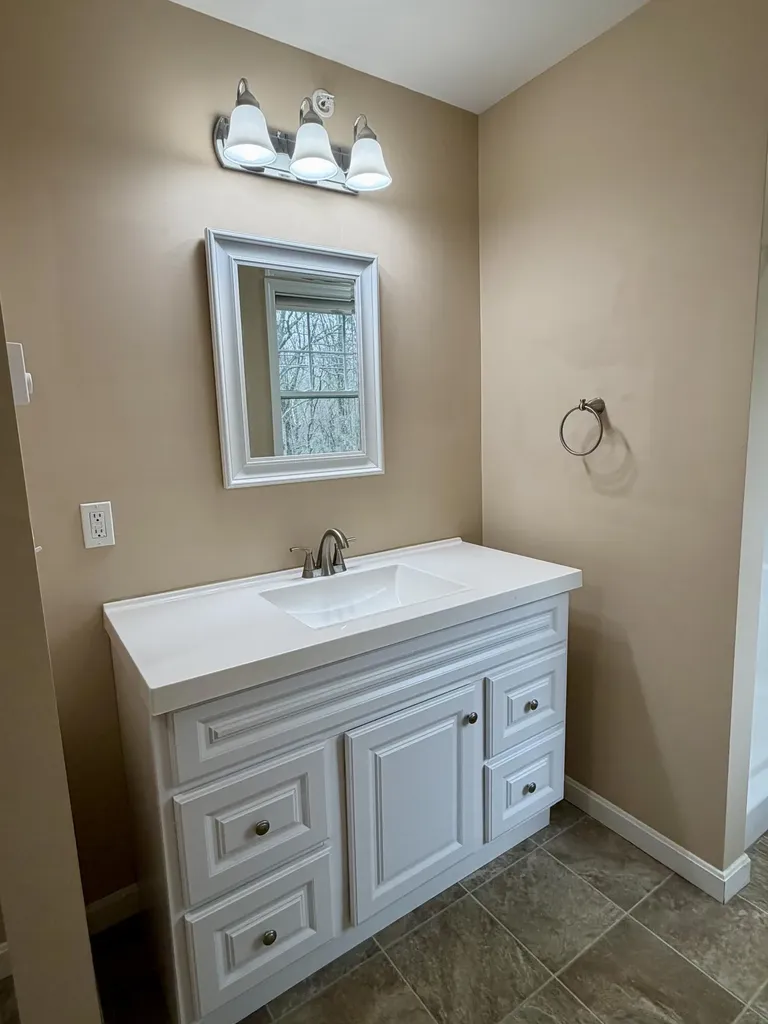 9 Pebble Lane Sanford ME 04073