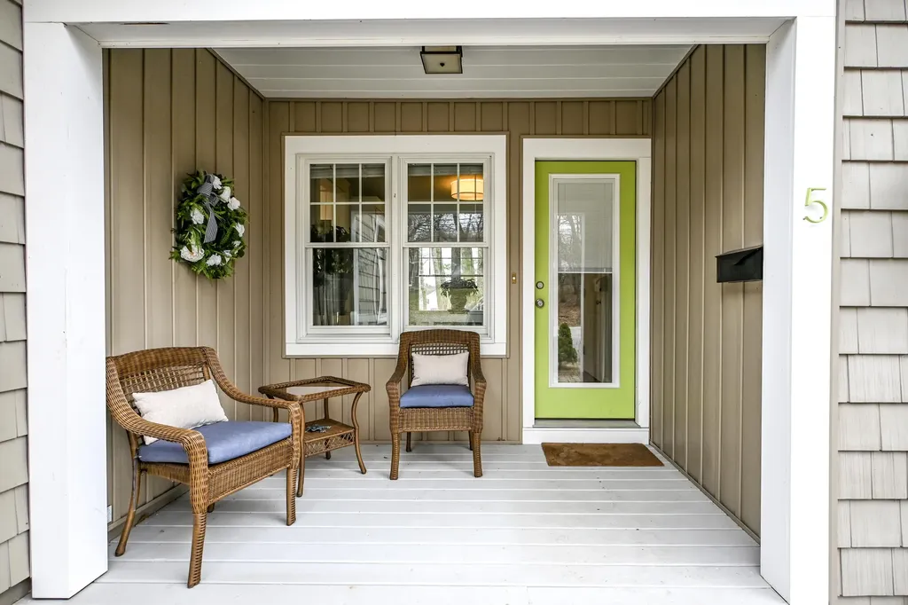 5 Oakwood Road Cape Elizabeth ME 04107