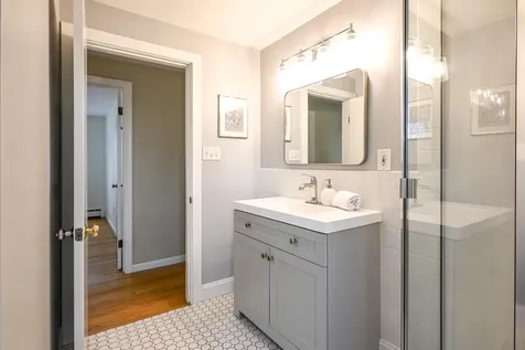 5 Oakwood Road Cape Elizabeth ME 04107