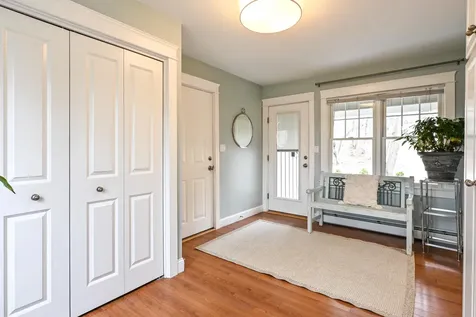 5 Oakwood Road Cape Elizabeth ME 04107